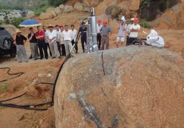 东三省岩石开采专用液压开山器,劈山机厂家湖北迪戈直销